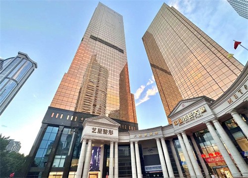 廣州藝星4月星粉節(jié)：微整/皮膚/整外科通通美力鉅惠，消費(fèi)每滿1萬(wàn)享開(kāi)盲盒一次