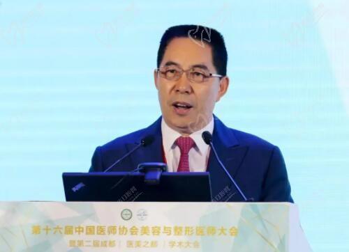 李世榮延長(zhǎng)手術(shù)為什么那么貴？揭秘天價(jià)背后的技術(shù)實(shí)力與患者口碑